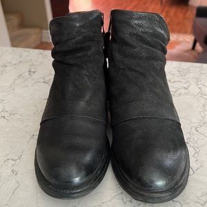 Miz Mooz booties in Excellent Condition size 40 which equates to 9-9.5
